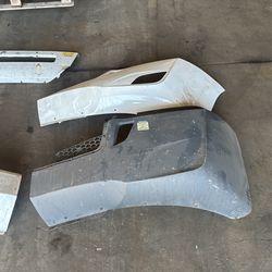 Freightliner corner bumpers, skins and Volvo center bumper