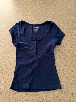 Vine and Valley Navy Ribbed Henley Top Small