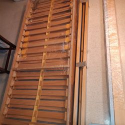 European Hardwood Adjustable Bed Frame With Slats