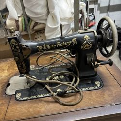 Old sewing machine 