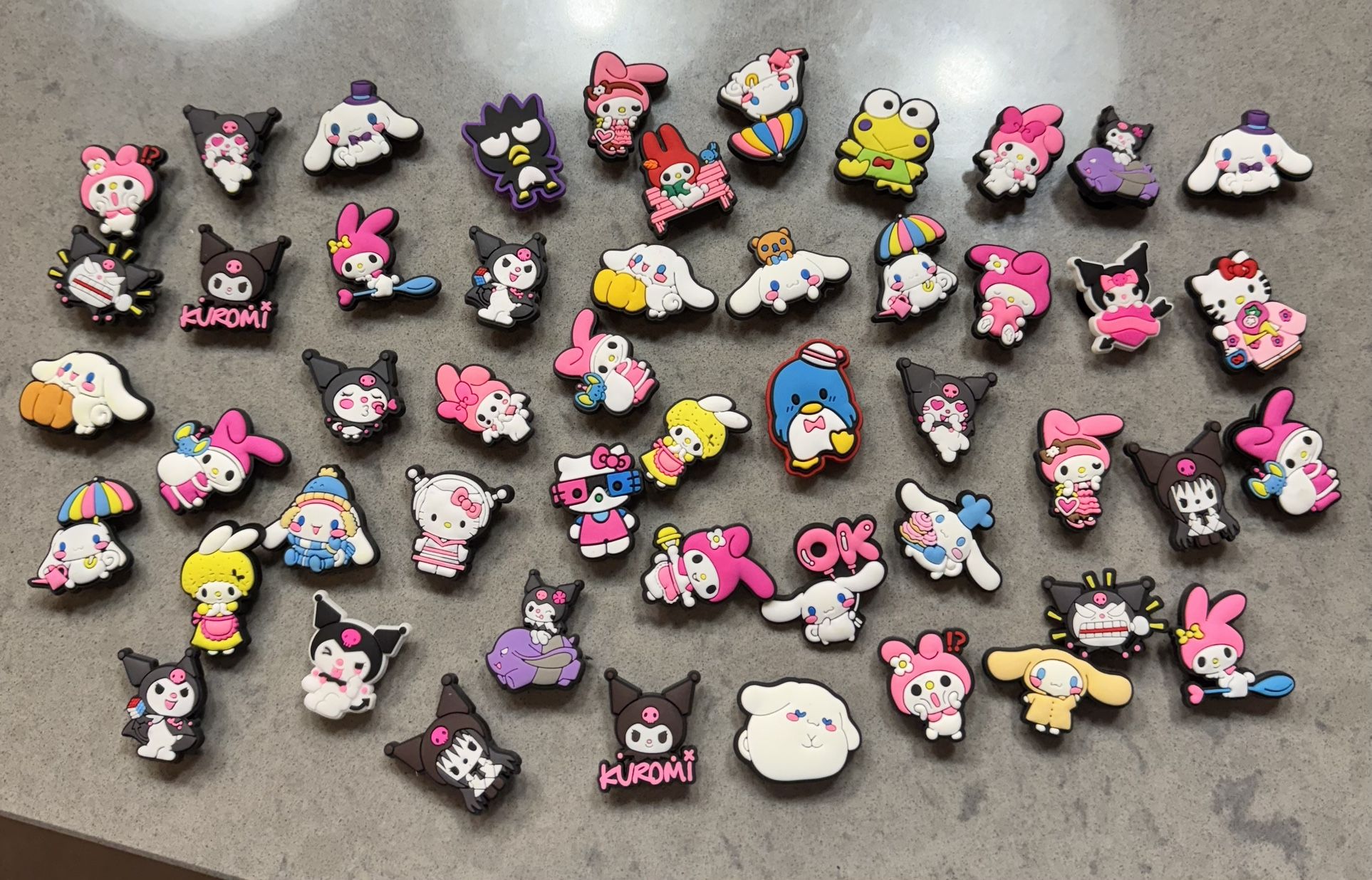 50 PCS Hello Kitty and Friends / Sanrio / HK - Crocs Charms, Jibbitz