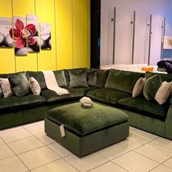 OM• $38 Initial • Brand New// 5 Piece Sectional// Luxury Couch 