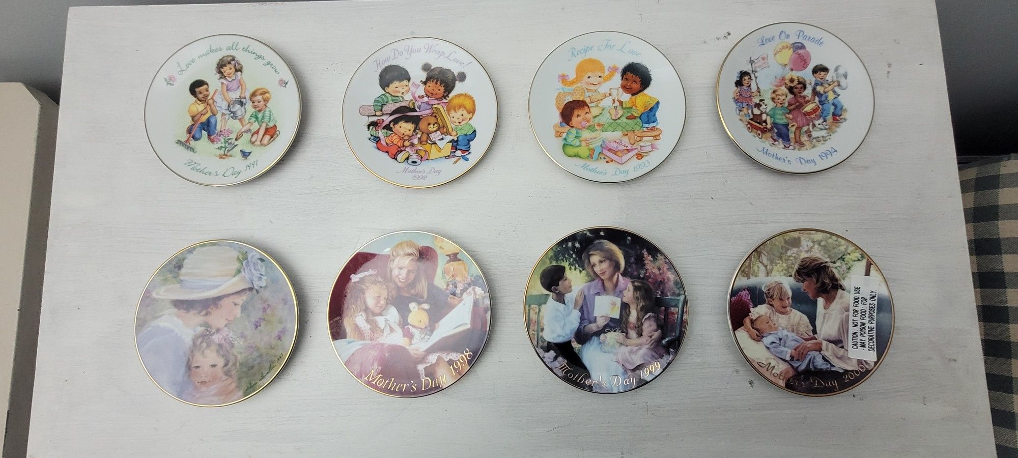 Avon Mother’s Day Collector Plate Set – 1991 to 2000