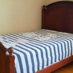  Solid Wood Bedroom Set