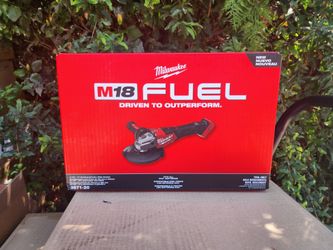 Milwaukee M18 FUEL Brushless 4-1/2 in./6 in. Braking Grinder with Slide Switch (New)