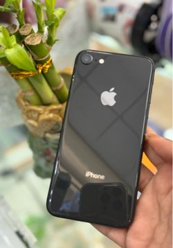 Unlocked - iPhone 8 64 Gb and clean imei