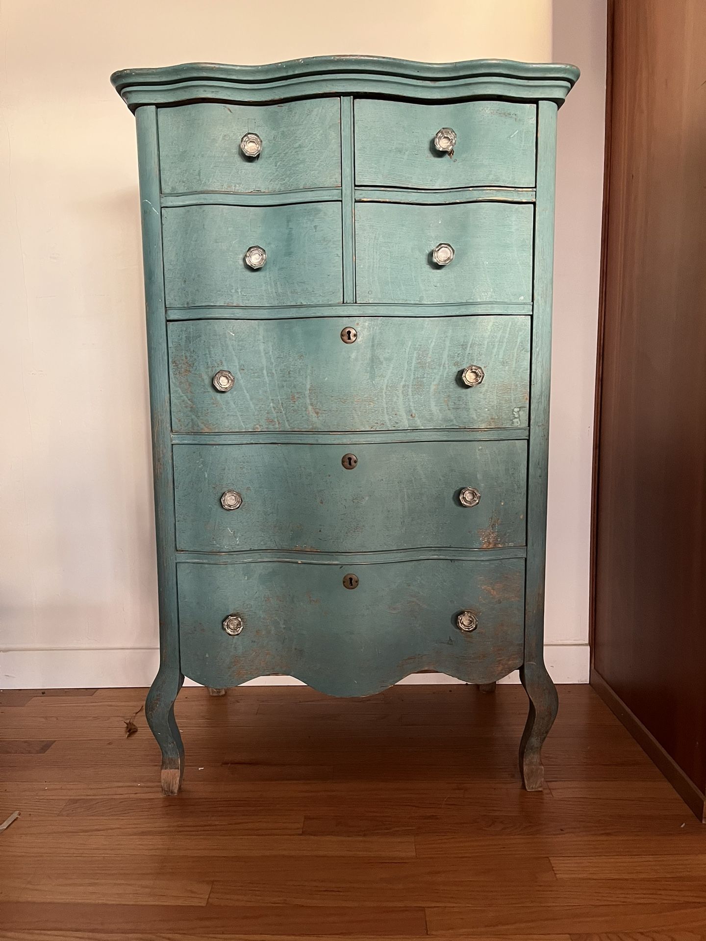 Antique Shabby Chic Sweetheart Dresser