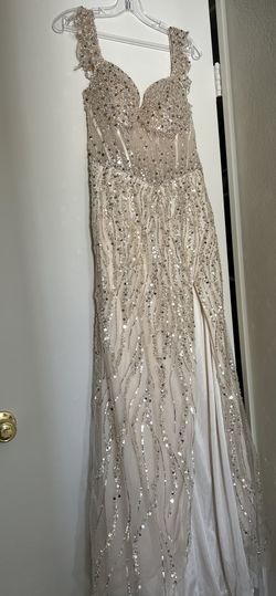 Vestido Con Pedreria 