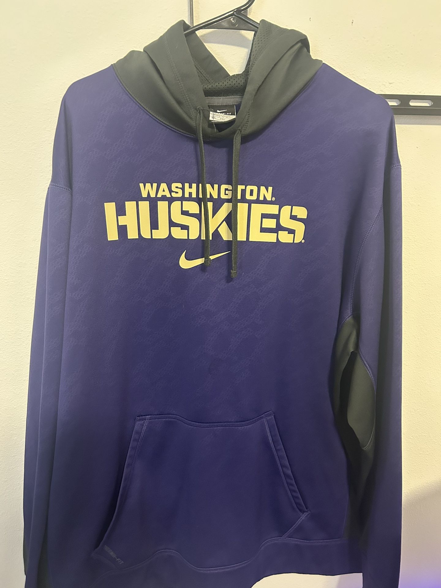 Mens Washington Huskies Nike Therma Fit Hoodie XXL 2XL Used