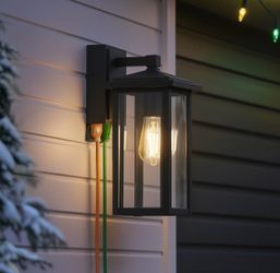 Dual Outlet Porch Light
