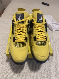 Jordan 4’ Thunder Size 12 Brand New