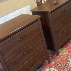 Cabinet Pair