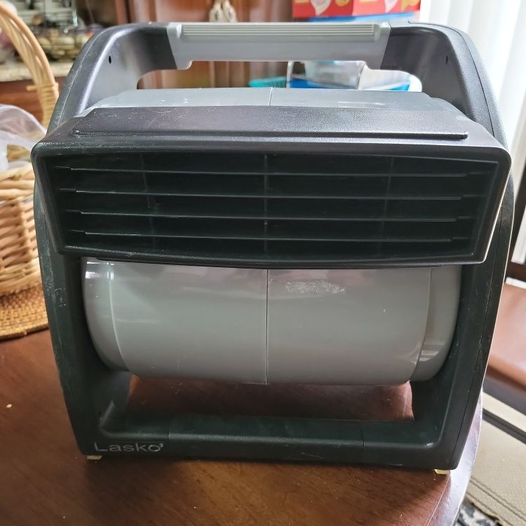 Lasko utility fan for Sale in Mansfield, TX - OfferUp