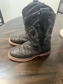 Boys boots