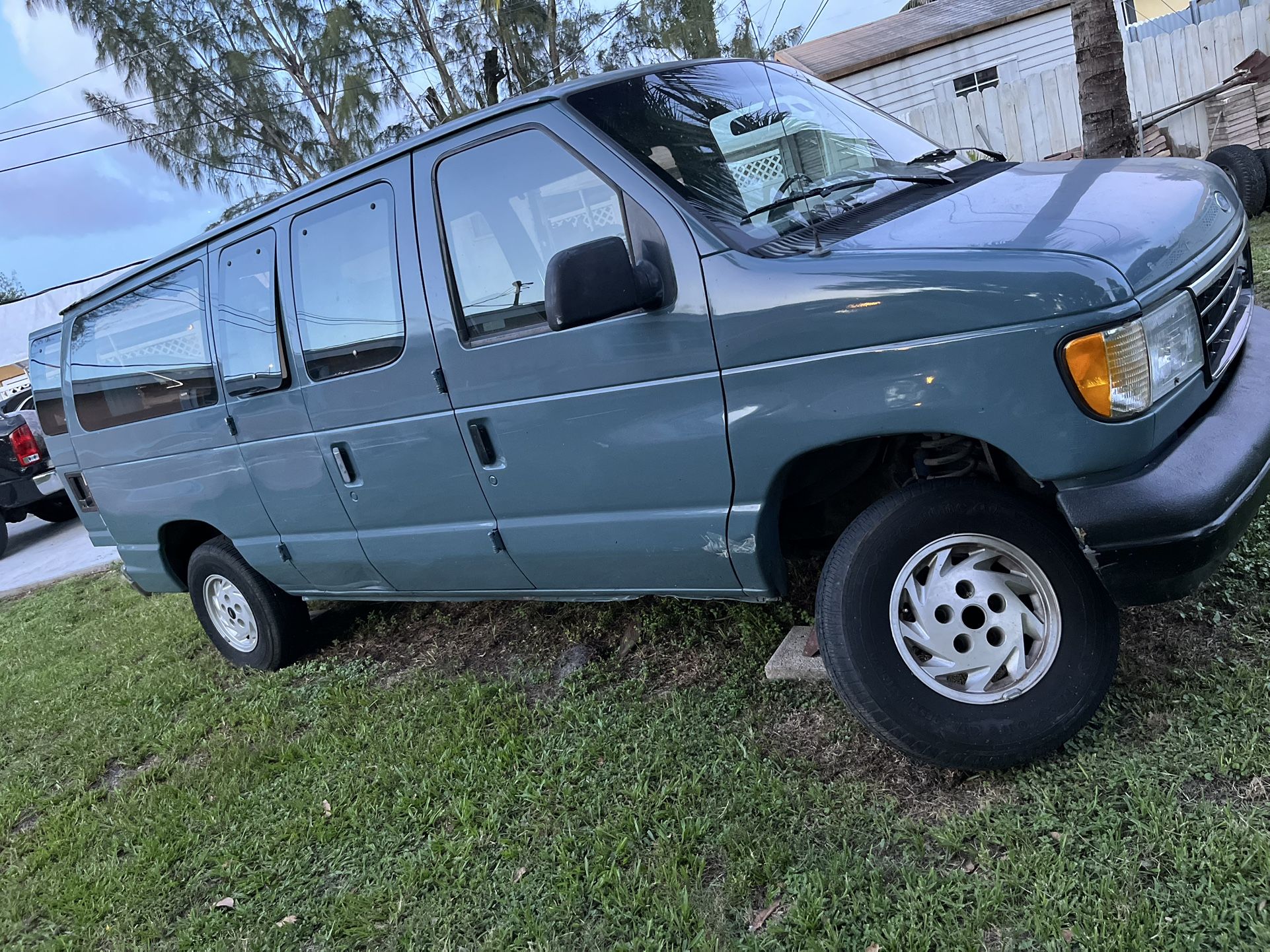 1995 Ford Econoline