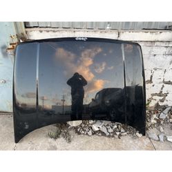 11 Jeep Commender Hood 
