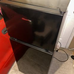 Mini Fridge 
