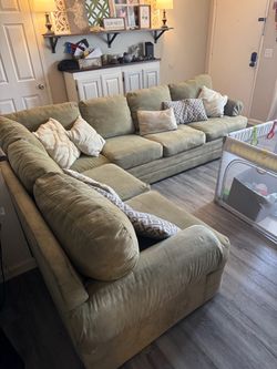 Pull Out Bed Olive Green Sectional NEED GONE ASAP!