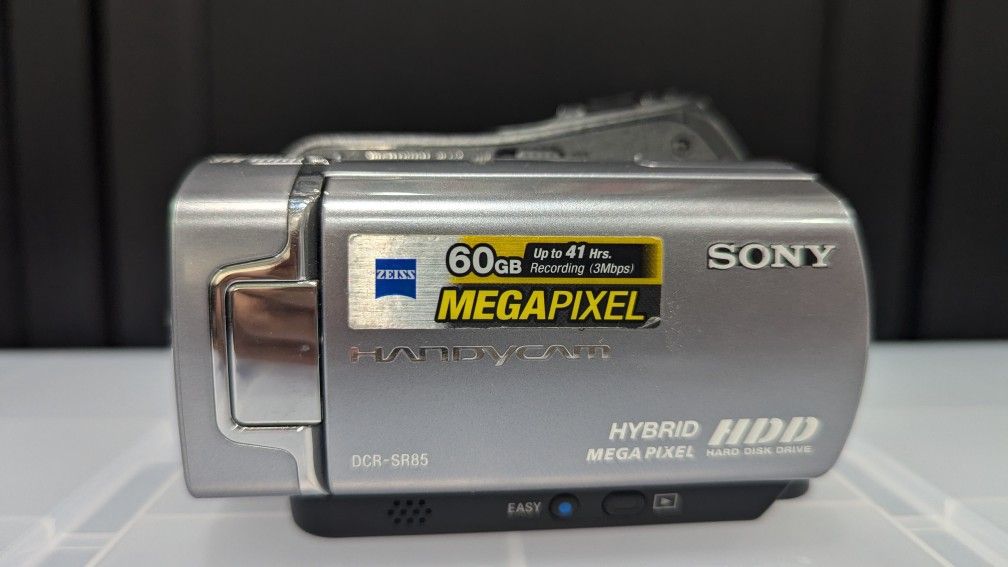 Sony DCR-SR85 1 MP 60GB Hard Drive Handycam Camcorder With 25x Optical Zoom And Docking Station