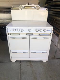 Vintage O’Keefe & Merritt Gas Stove – 1950s – Griddle & Grillevator