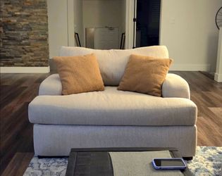 Oversized Chair / Sofa Couch Kevin Charles Beige