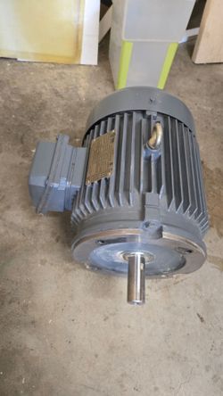 5 HP 3 Phase Electric Motor C-Face 1800 RPM 184TC TEFC 230/460 Volt