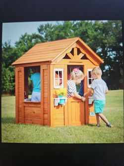 Tmberlake cedar wood playhouse