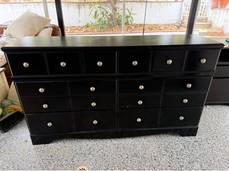 Black 6-Drawer Dresser