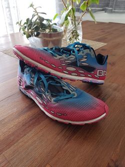 Brooks Spikes
