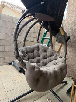 Egg chair