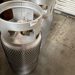 x2 33.5 Aluminum Forklift Propane Tanks Brand New And Filled With Propane