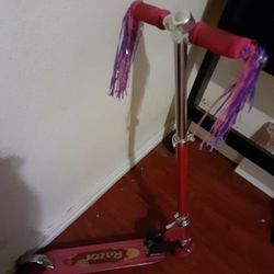 Girls Pink &PurpleTassle Razor Scooter $20.00 Cash Only (Serious Buyers)
