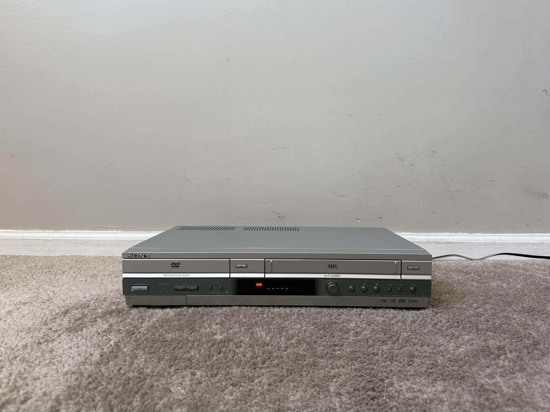 Sony SLV-D560P DVD VHS CD VCR Combo Player Video Cassette Recorder