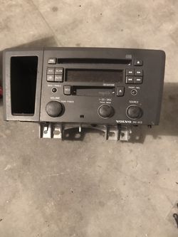 Volvo Stock Radio