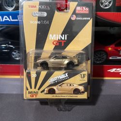 Mini GT LB Works Nissan GT-R Satin Gold #30