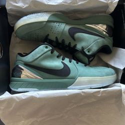 Kobe IV Protro Girl Dad