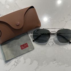 Ray Ban Gradient lense Aviators