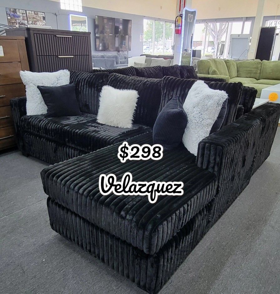 ✅️✅️2 pc black fur like wide welt corduroy sectional sofa with chaise✅️