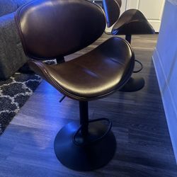 2 Swivel Bar Stools