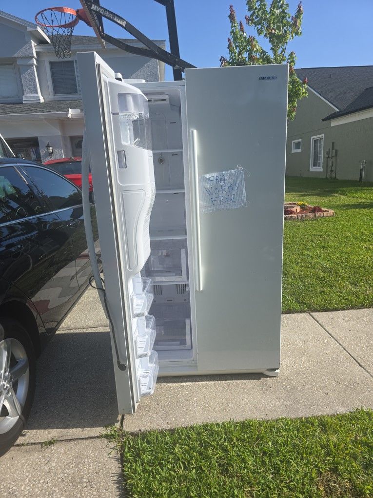 Refrigerator