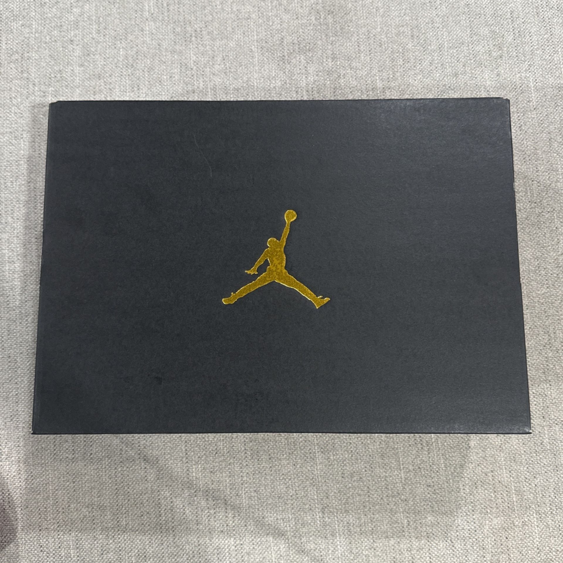 Air Jordan 1 Mid Size 10.5