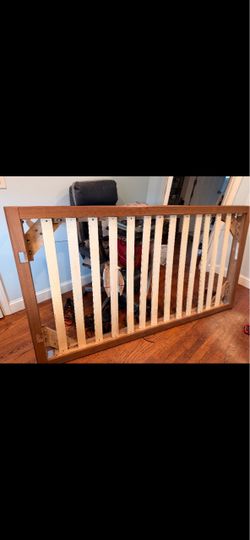 Twin platform bed