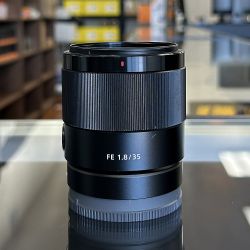 Pre-Owned Sony FE 35mm f/1.8 Lens 1894807
