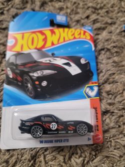 Hot Wheels '96 Dodge Viper GTS Die-Cast Car