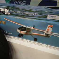 Arrow Scott 2.1 RC Airplane Including Remote Controller Brand New $250