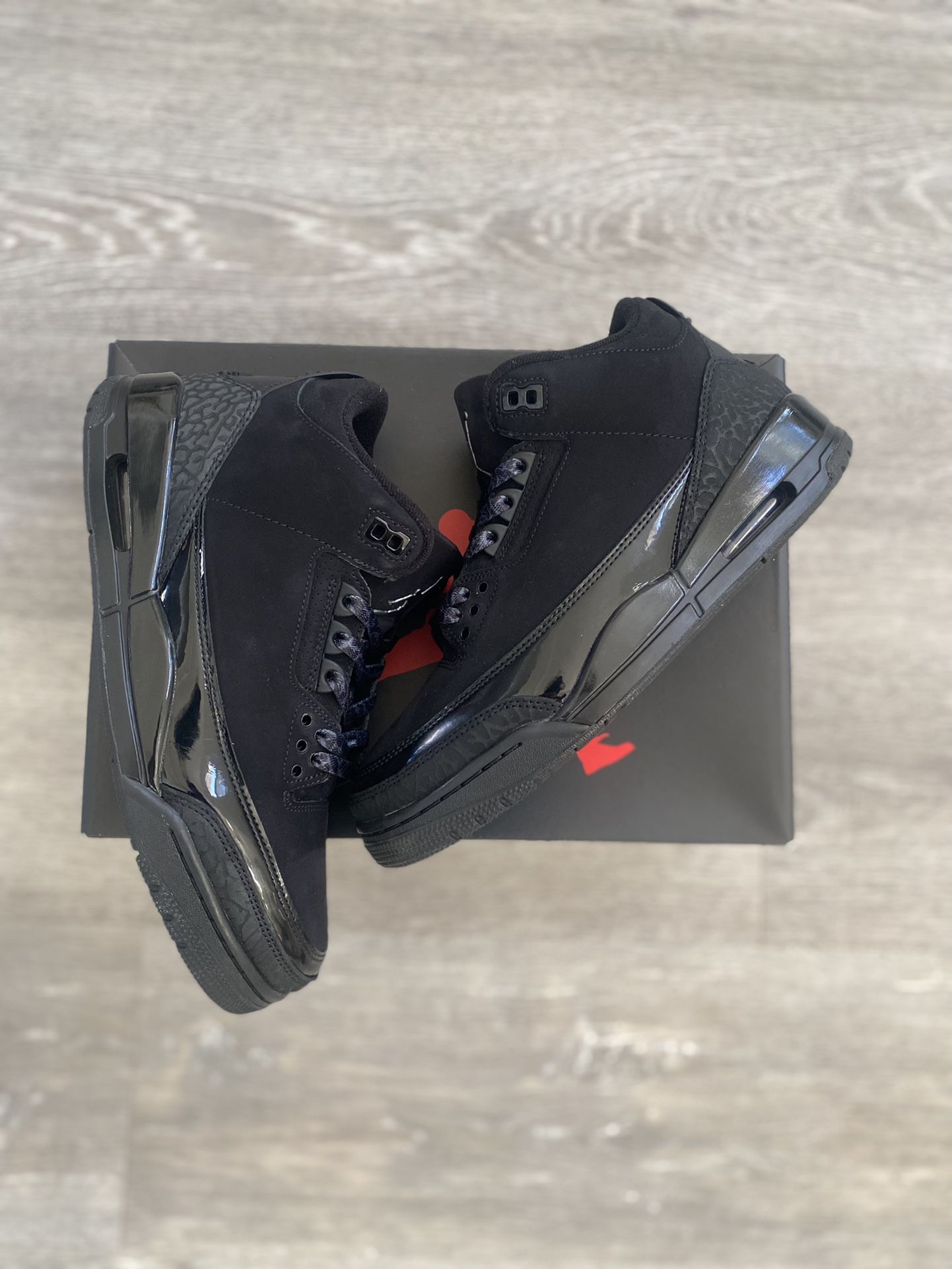 Jordan 3 Black Cat