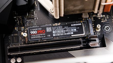 Samsung 980 PRO 1TB SSD, PCIe 4.0 x 4 M.2, M.2 2280 Internal Solid State
