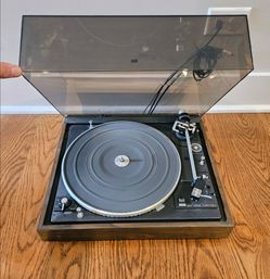 Vintage Dual 510 belt drive turntable!