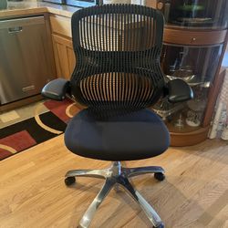 Knoll Generation Ergonomic Office Chairs (2)