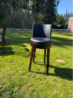Wood 🪵 stool
